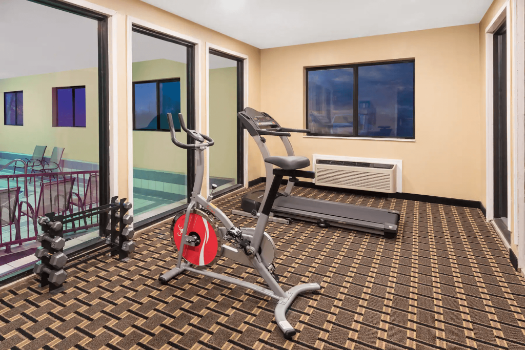 King Whirlpool Suite, Non-Smoking – Anna photo 6