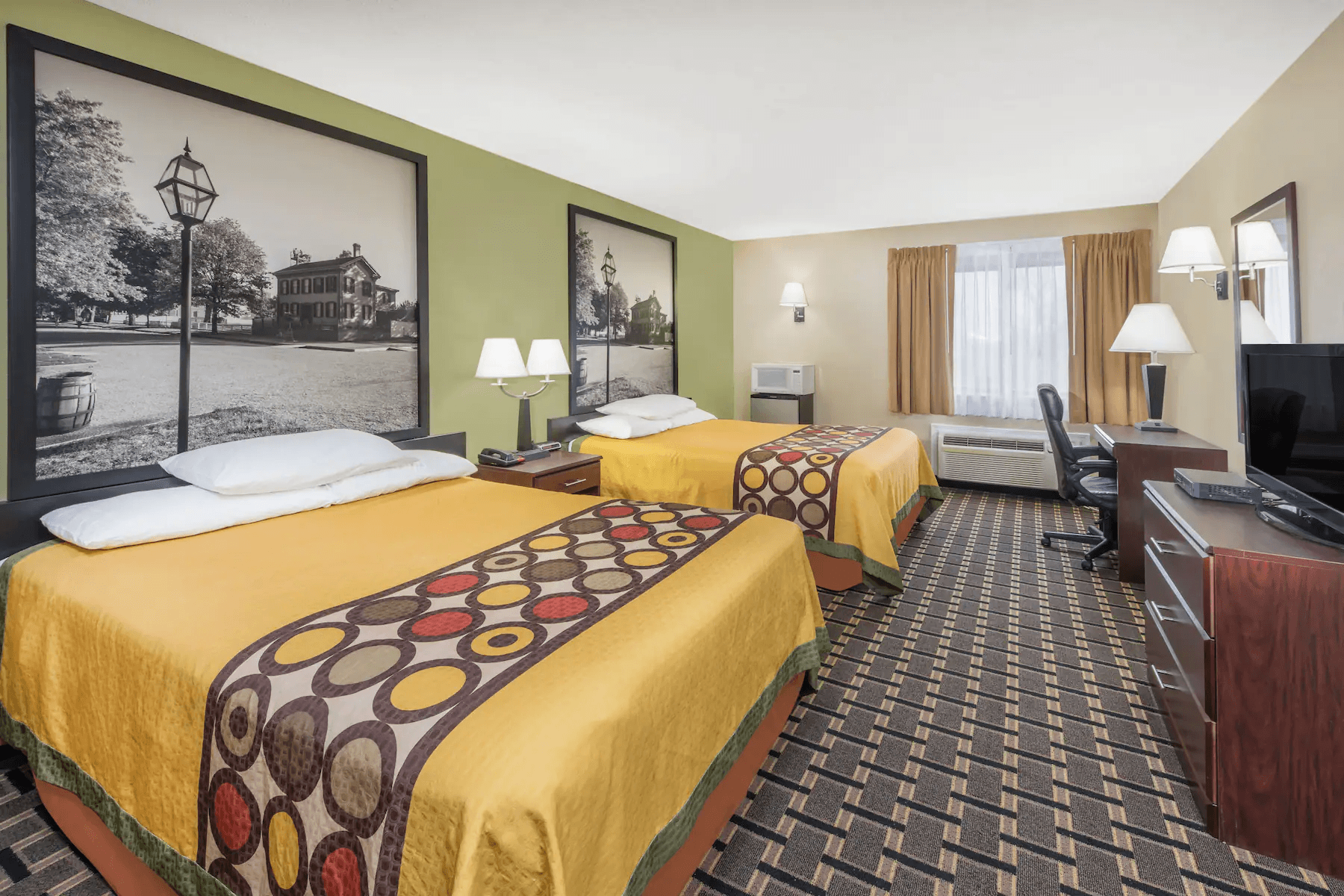 Basic Room, 2 Double Beds, Non-Smoking β Anna