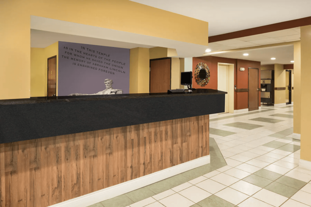 King Whirlpool Suite, Non-Smoking – Anna photo 4